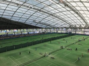 テニス始めました。